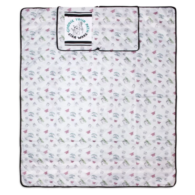 Star Wars: The Mandalorian Picnic Blanket Tote 4 Star Wars: The Mandalorian Picnic Blanket Tote - Image 2