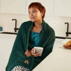 Fantasyland Castle Throw -Disney 465043673817 1