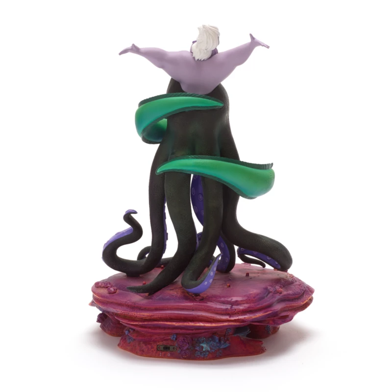 Ursula Light-Up Figure, The Little Mermaid 5 Ursula Light-Up Figure, The Little Mermaid - Image 3